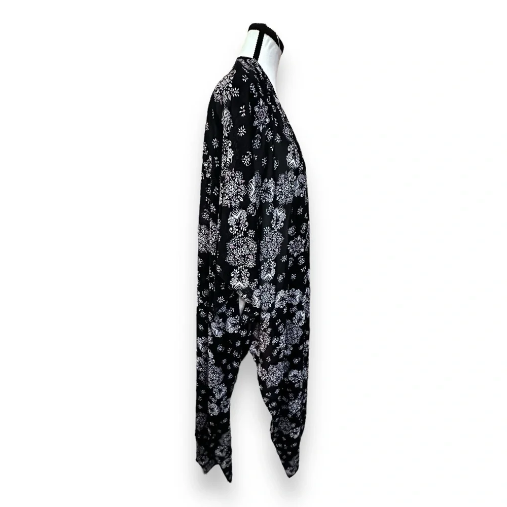 Women’s torrid 1 2 Black Mandala Print Chiffon Kimono Duster 14 16 18 20 1X 2X - Picture 3 of 14